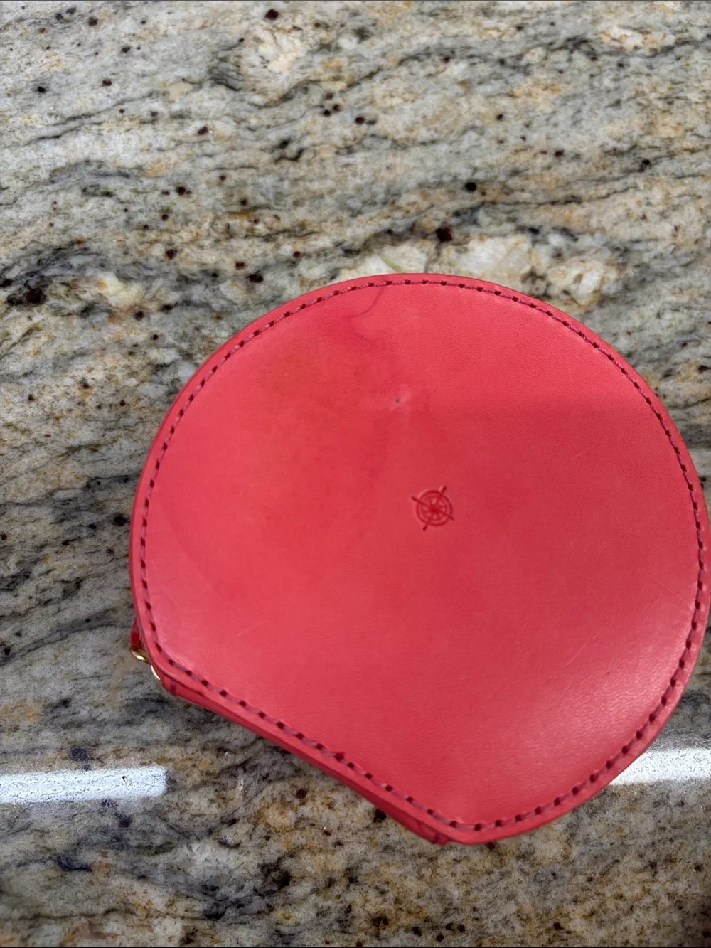 Old trend leather peach Round Coral Jewelry Case with Gold Stud